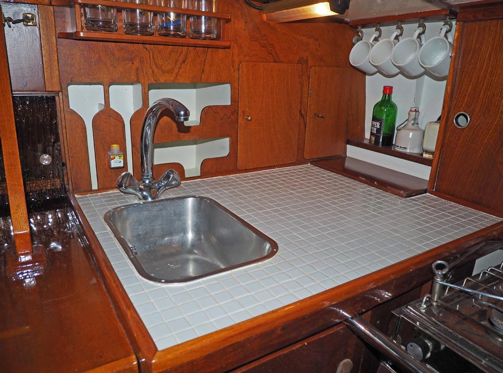 Salon, Accommodatie